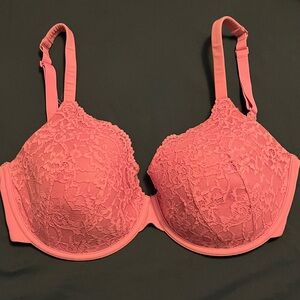 SKIMS Lace Bra in Coral